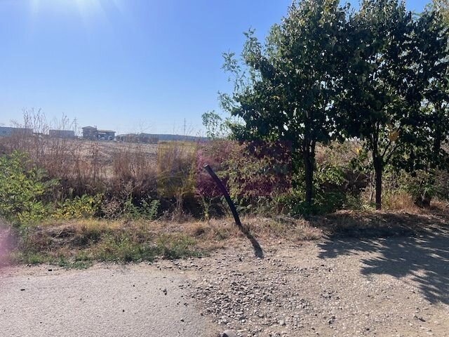 Teren Cornetu Strada Magnoliei- Pinului.